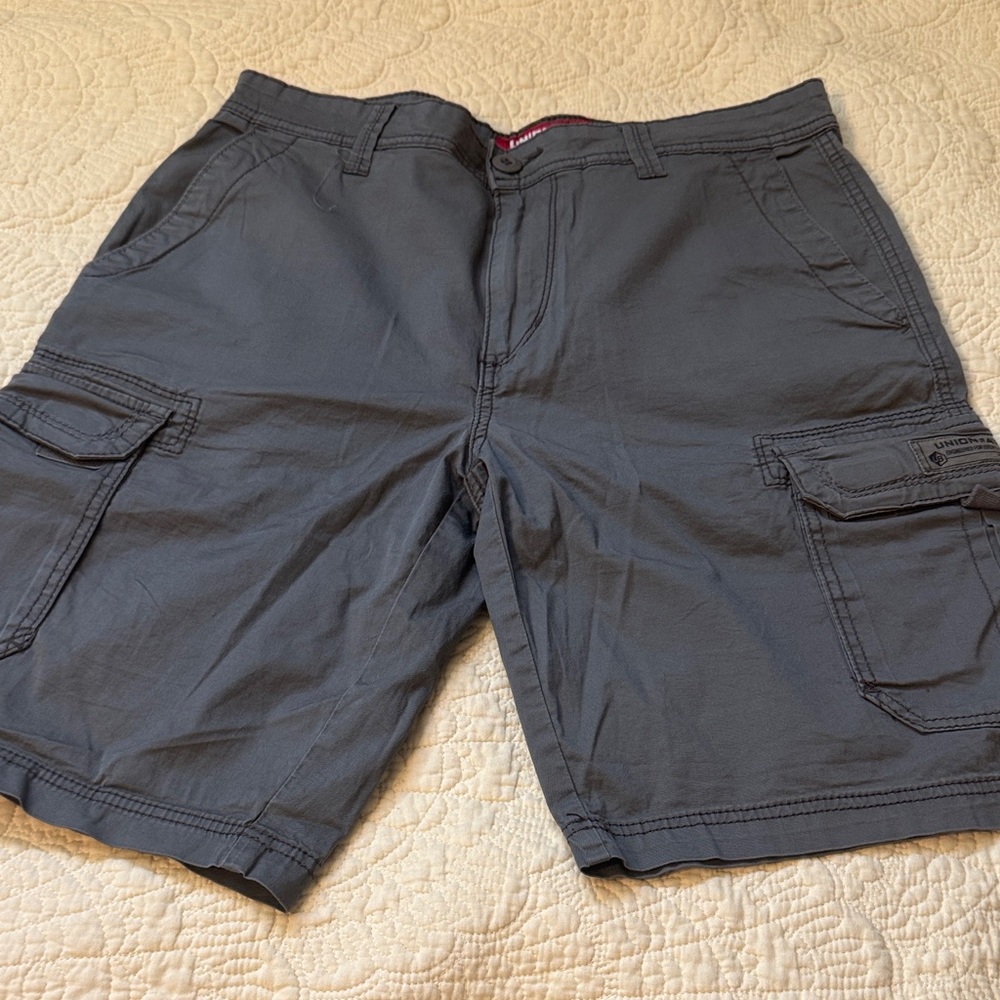 UNIONBAY Men's Charcoal Cargo Shorts